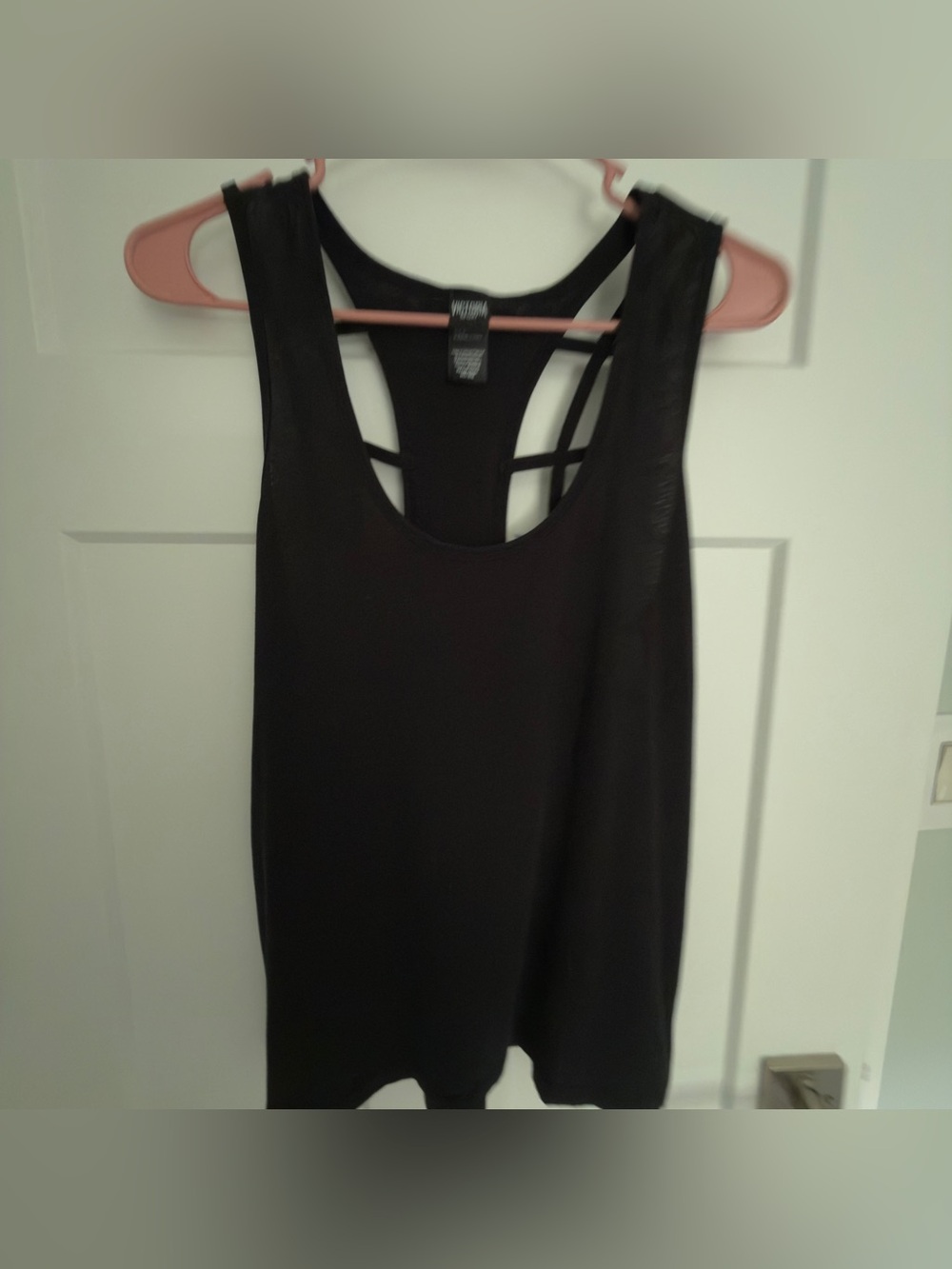 Victoria sport black Strappy Sports tank top
